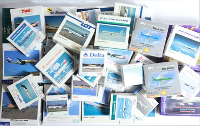 null LOT OF 45 MODELS OF AIRLINERS

French and foreign companies in scales 1/500th,...