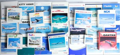 null LOT OF 30 MODELS OF AIRLINERS

French and foreign companies in scales 1/500th,...