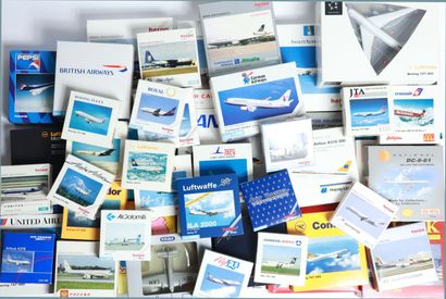 null LOT OF 50 MODELS OF AIRLINERS

French and foreign companies in scales 1/500th,...