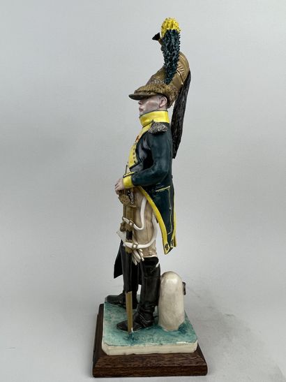 null Bernard BELLUC (1949 - )

19e REGT de Dragons officier 1807

Figurine en faïence...