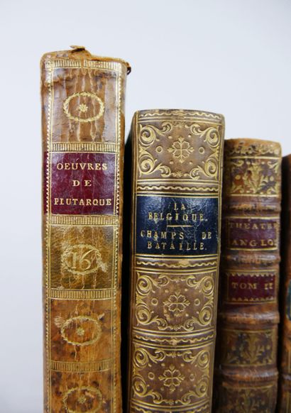 null Lot of unmatched books including: 

OEuvres de Plutarque, Tome seizième, in-8,...