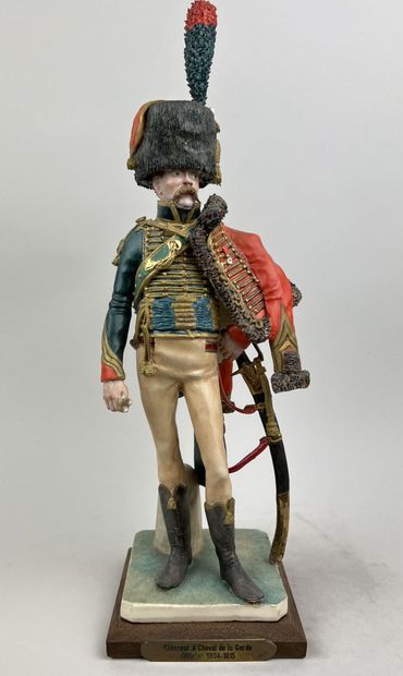 null Bernard BELLUC (1949 - )

Hunter on horseback of the guard officer 1804-1815

Figurine...