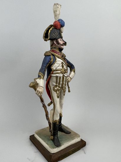 null Bernard BELLUC (1949 - )

Tambour Major Grenadier 1812

Figurine en faïence...