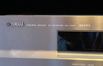 null YAMAHA

Receiver Natural sound RX-550 

17 x 37 x 44 

Wiring and working condition...