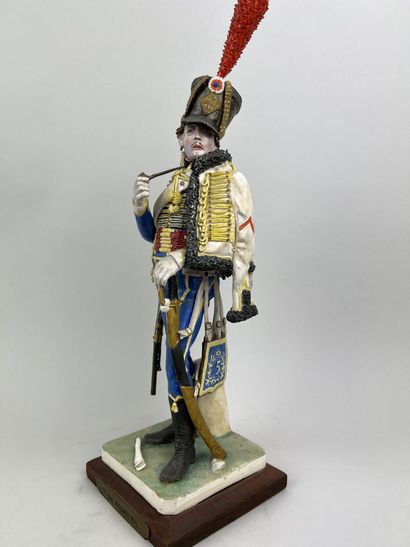 null Bernard BELLUC (1949 - )

5e REGT de Hussards 1810

Figurine en faïence polychrome...