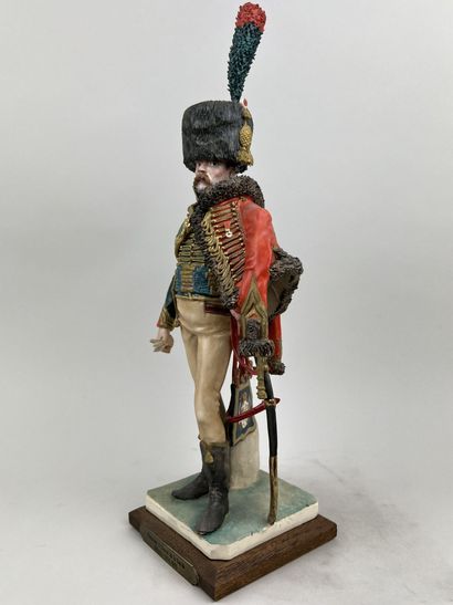 null Bernard BELLUC (1949 - )

Hunter on horseback of the guard officer 1804-1815

Figurine...