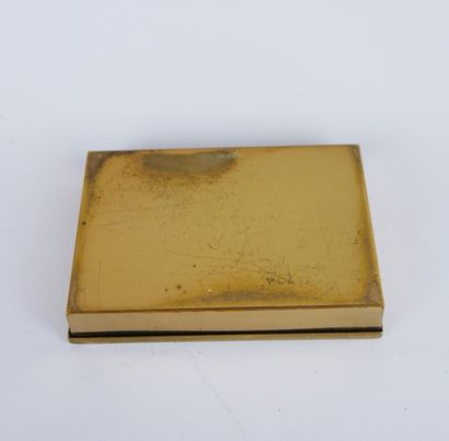 null Lot of golden metal objects including : 

A pocket in the shape of a leaf. Dimensions:...