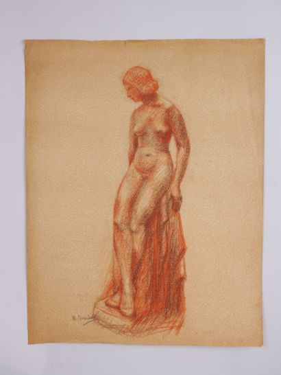 null Marguerite COUSINET (1886- 1970)

Seated nude

Sanguine and charcoal on paper...