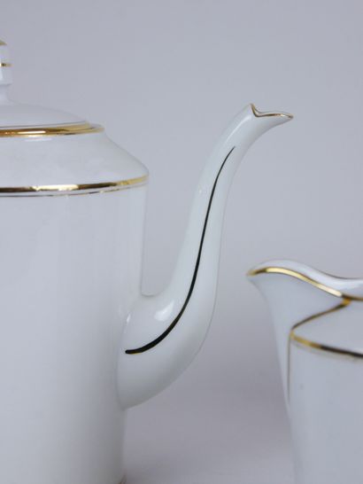 null LIMOGES France 

White porcelain coffee set with gold nets decoration including...