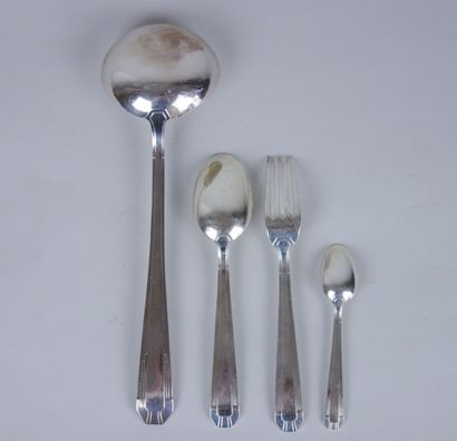 null Part of service in silver plated metal of Art Deco style including : 

 - 12...