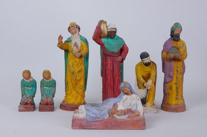 null Lot of 11 santons of crib in polychrome clay including : 

The Virgin Mary lying...
