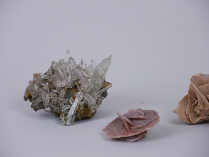 null Lot of minerals including quartz, iron pyrite, amethyst geode, agate, aragonite,...