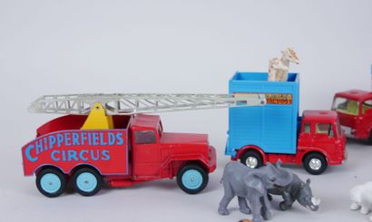 null CORGI MAJOR TOYS Circus Models. Made in Great Bretain. 

Chipperfields Circus...