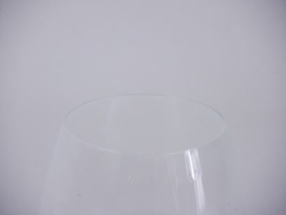 null Suite of 5 crystal cognac glasses resting on a circular foot. 

Height : 14...