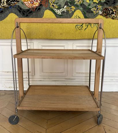 null BOCADO 

Folding sideboard of half natural wood and gilded metal, with two trays...