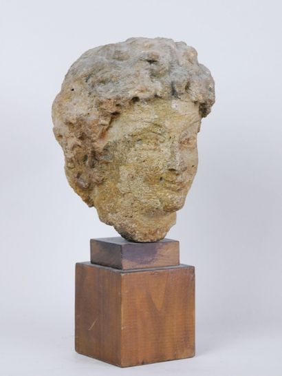 null Modern school. Marguerite COUSINET (1886- 1970) ?

Sculpture in volcanic stone...