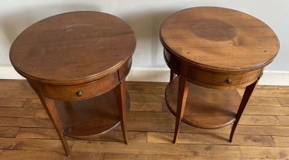 null ROCHE BOBOIS

Pair of small tables or bedside tables of circular shape in cherry...