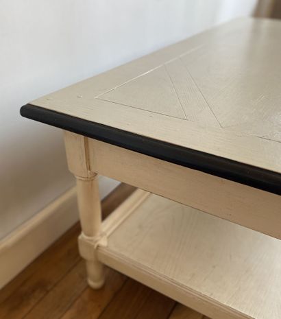 null Table basse rectangulaire en bois laqué beige et noir ouvrant à un tiroir et...