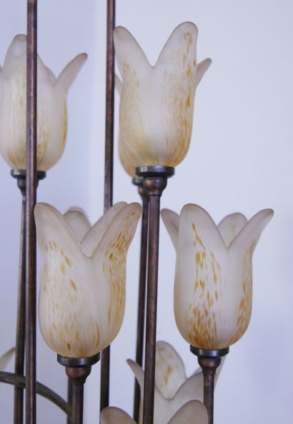 null Variable lamp tulips in metal and white glass paste spotted orange. The whole...