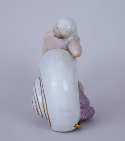  ALADIN Luxe Made in France 
Veilleuse en céramique représentant une sirène accoudée...
