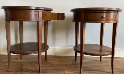 null ROCHE BOBOIS

Pair of small tables or bedside tables of circular shape in cherry...