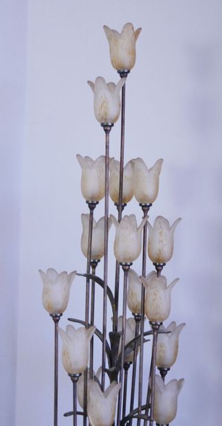 null Variable lamp tulips in metal and white glass paste spotted orange. The whole...