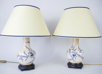 null Pair of lamps in fine cracked earthenware with printed decoration of poppies....