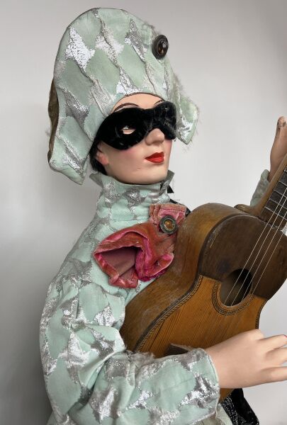 null ROULLET DECAMPS

Harlequin playing the guitar

Electric automaton 

Dimensions...
