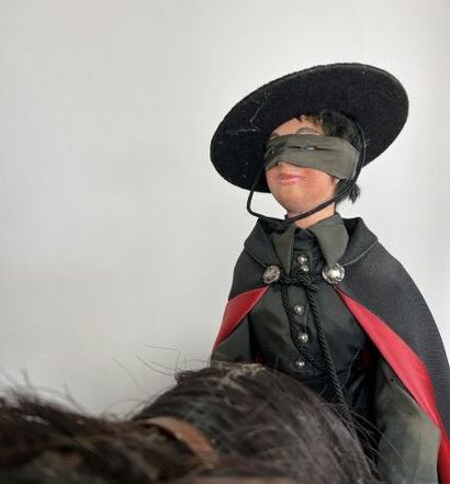 null DECAMPS

Zorro à cheval 

Automate électrique représentant Zorro sur son cheval...