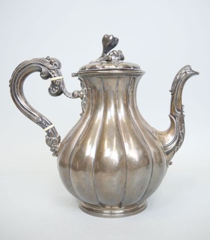 Teapot in silver 925 thousandths with decoration...