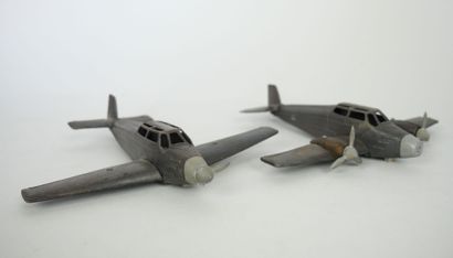 null SOLIDO

Deux avions à transformation, été 1943. 

Dans leur boîte d'origine.



Le...