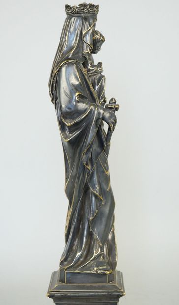 null Edmond LESAGE Goldsmith in Paris 

Gilded bronze sculpture representing a Virgin...