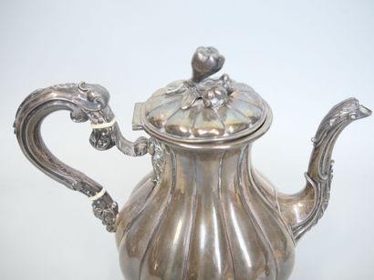 null Teapot in silver 925 thousandths with decoration of gadroons and foliage resting...