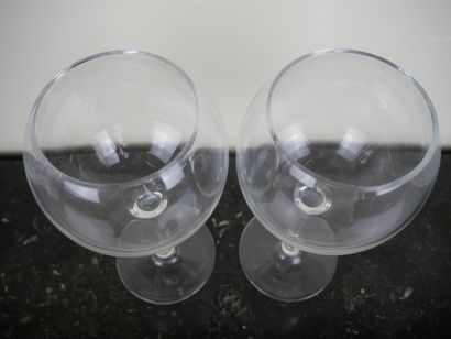 null ARC France 

Suite de 10 verres en demi-cristal de forme ballon reposant sur...