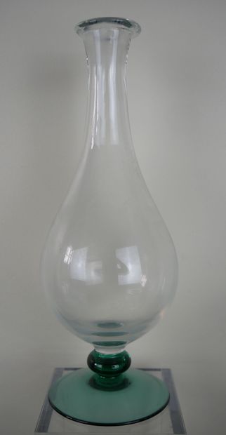null Lot d'objets divers en verre comprenant : 

Un vase tubulaire. Dimensions :...