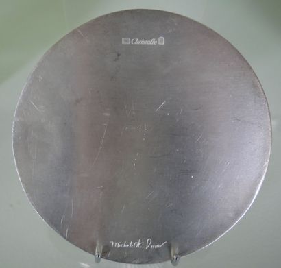 null Lot of silver plated metal including: 

A circular tray decorated with a frieze...