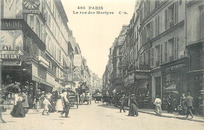 null 52 POSTCARDS PARIS : 9th district. Including" Souvenir de Paris (12 small views),...