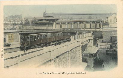 null 15 POSTCARDS PARIS: 12th Arrondissement. Including" Gare du Métropolitain (Bastille,...