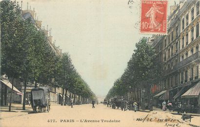 null 52 POSTCARDS PARIS : 9th district. Including" Souvenir de Paris (12 small views),...