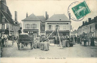 null 8 POST CARDS THEME MARKETS: Indre selection. "Cluis-Place du Marché au Blé (bags),...