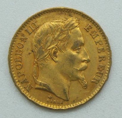 Une pièce de 20 Francs Or, Napoléon, tête laurée, 1867 BB. 
Poids : 6,43grs. 
 
Estimation...