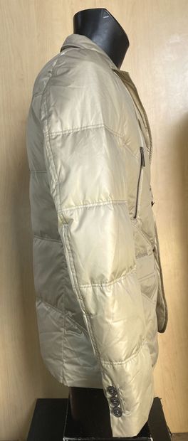 null VERSACE COLLECTION, Beige quilted jacket with pearly buttons, size 48 (Italian...
