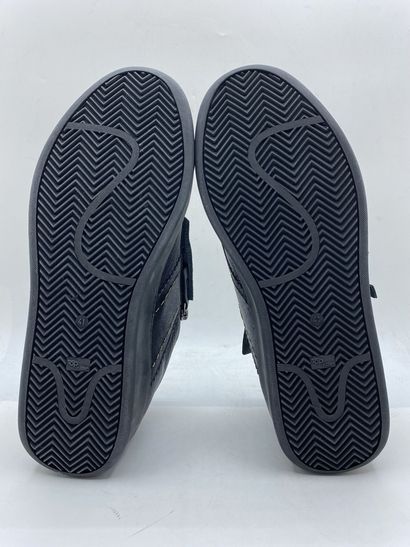 null BRUNO BORDESE, Pair of sneakers model "C722" black, size 41

Fitting model in...