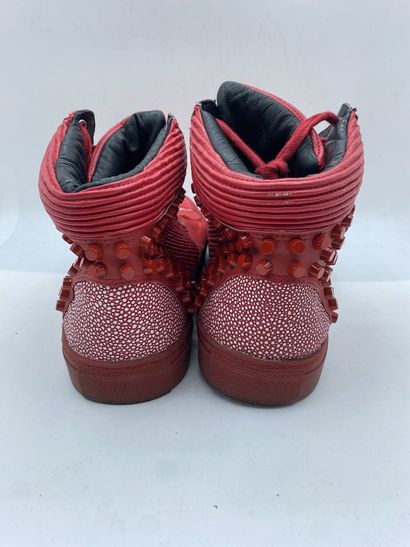 null EXPLICIT, Pair of sneakers model "SS15 Sparta Midtop" red, size 45

Fitting...