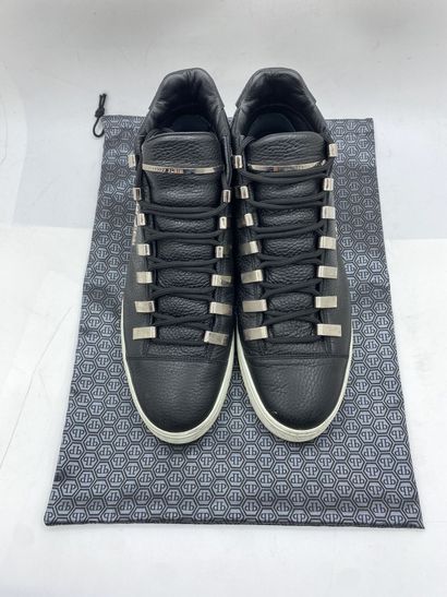 null PHILIPP PLEIN, Pair of sneakers model "Mid-Top Platforms "Kelaa"" black, size...
