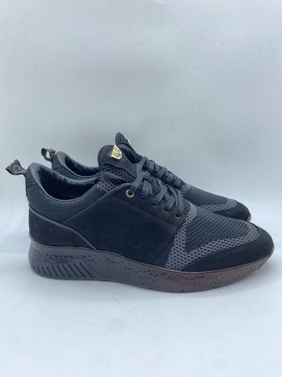 null MERCER, Pair of sneakers model "Wooster Evo" black, gray and red sole size 43

Model...