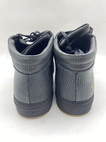 null NUBIKK, Pair of sneakers model "Jhay Cab Lizard" black, size 45

Fitting model...