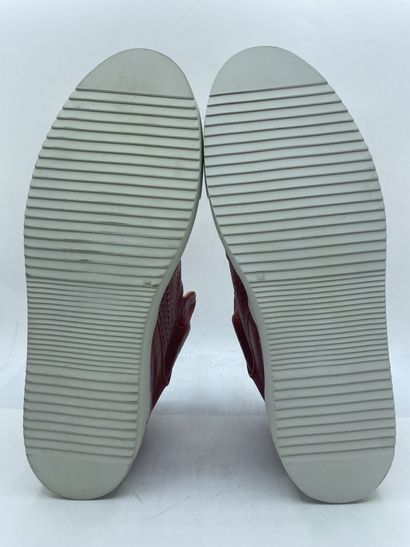 null MASON GARMENTS, Paire de sneakers modèle "Paloma Mid" rouge, taille 43

Modèle...