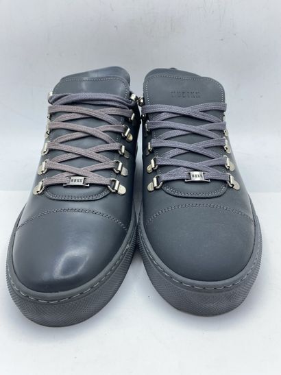 null NUBIKK, Pair of sneakers model "Jhay Low Gomma All" grey, size 42

Fitting model...