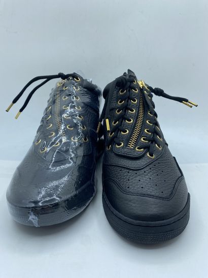 null CASBIA X CHAMPION, Paire de sneakers modèle "Calf Leather Atlanta" noir, taille...